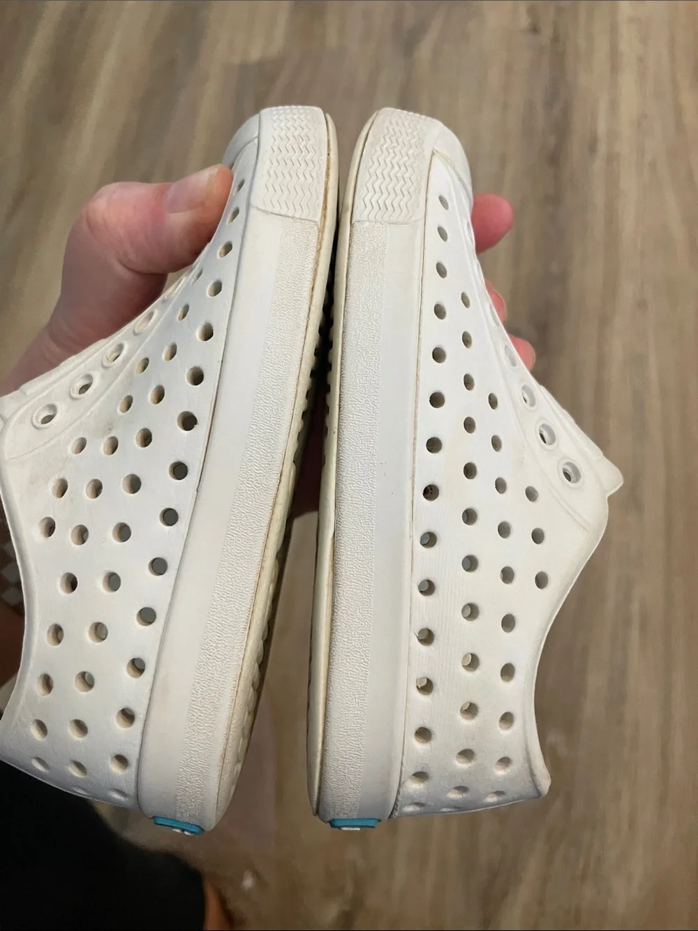 Native Kids Water Shoes in Off-White/Cream size C8